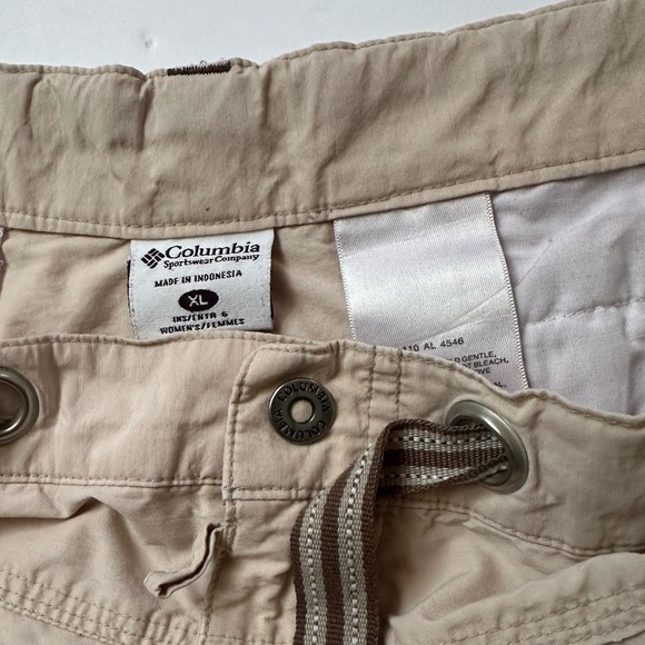 Columbia Women's Omni-Shade Khaki Shorts - XL - Picture 3 of 16